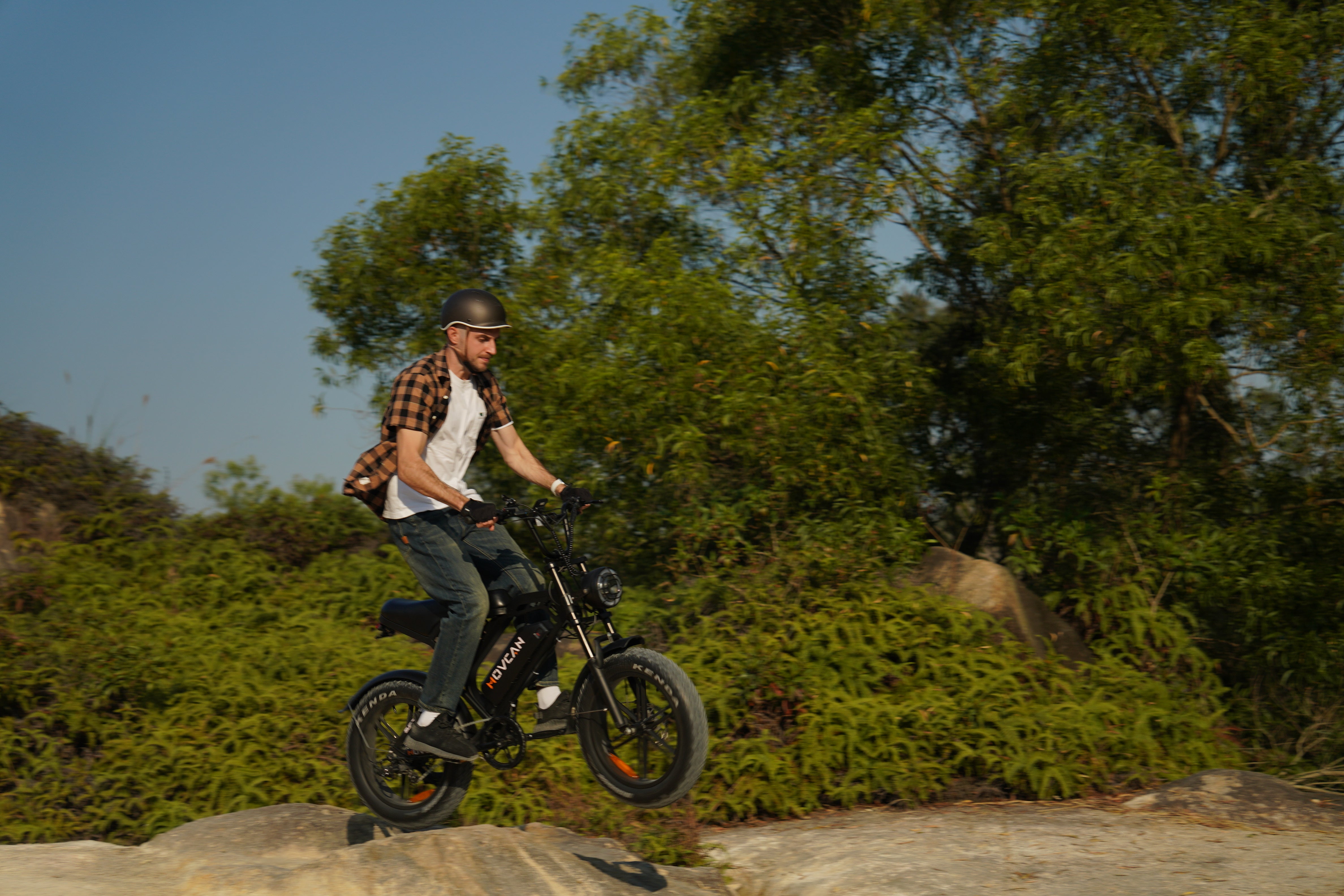V20 Fat Tire Electric Bikes 1000W motor 48V 15.6AH battery