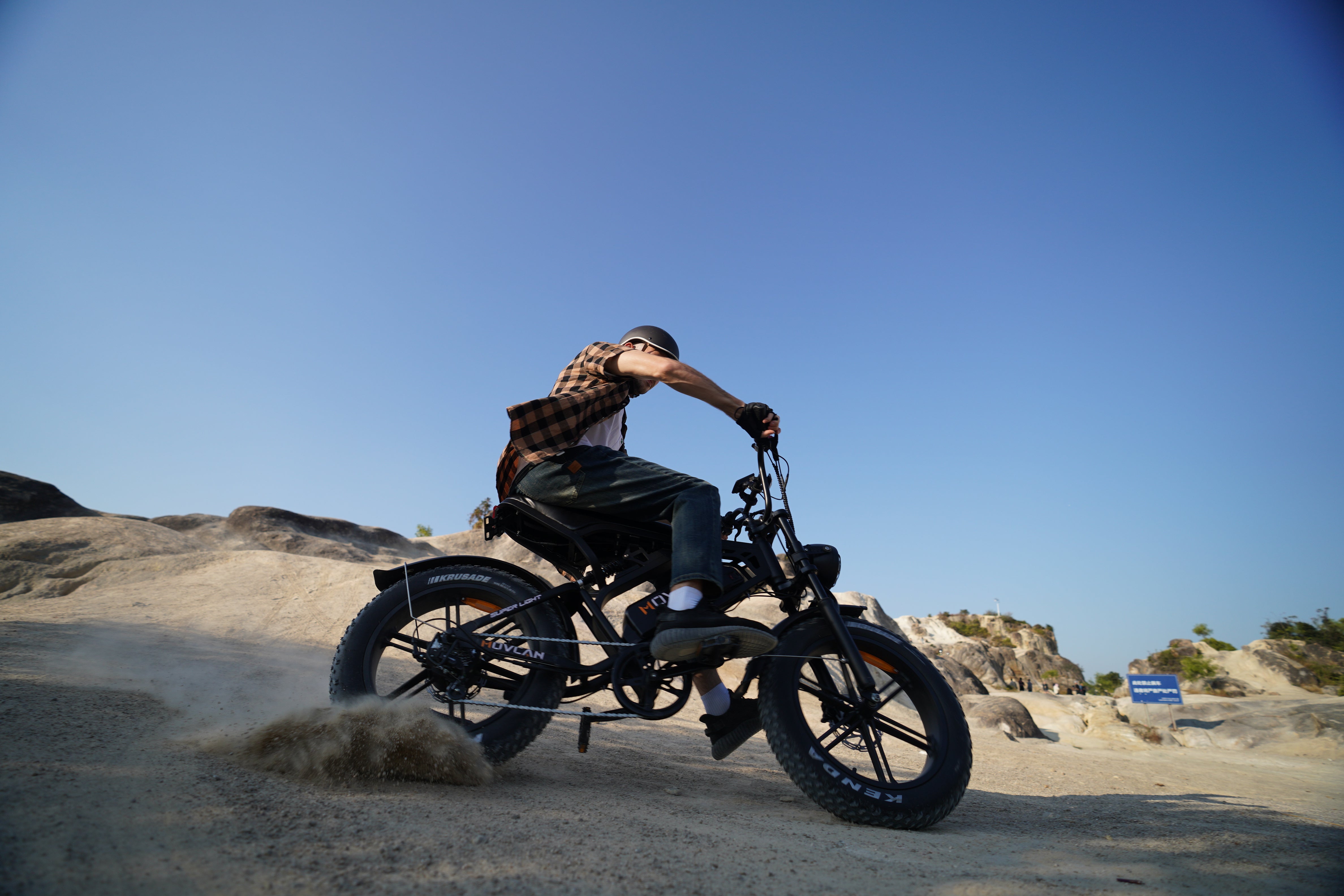V20 Fat Tire Electric Bikes 1000W motor 48V 15.6AH battery